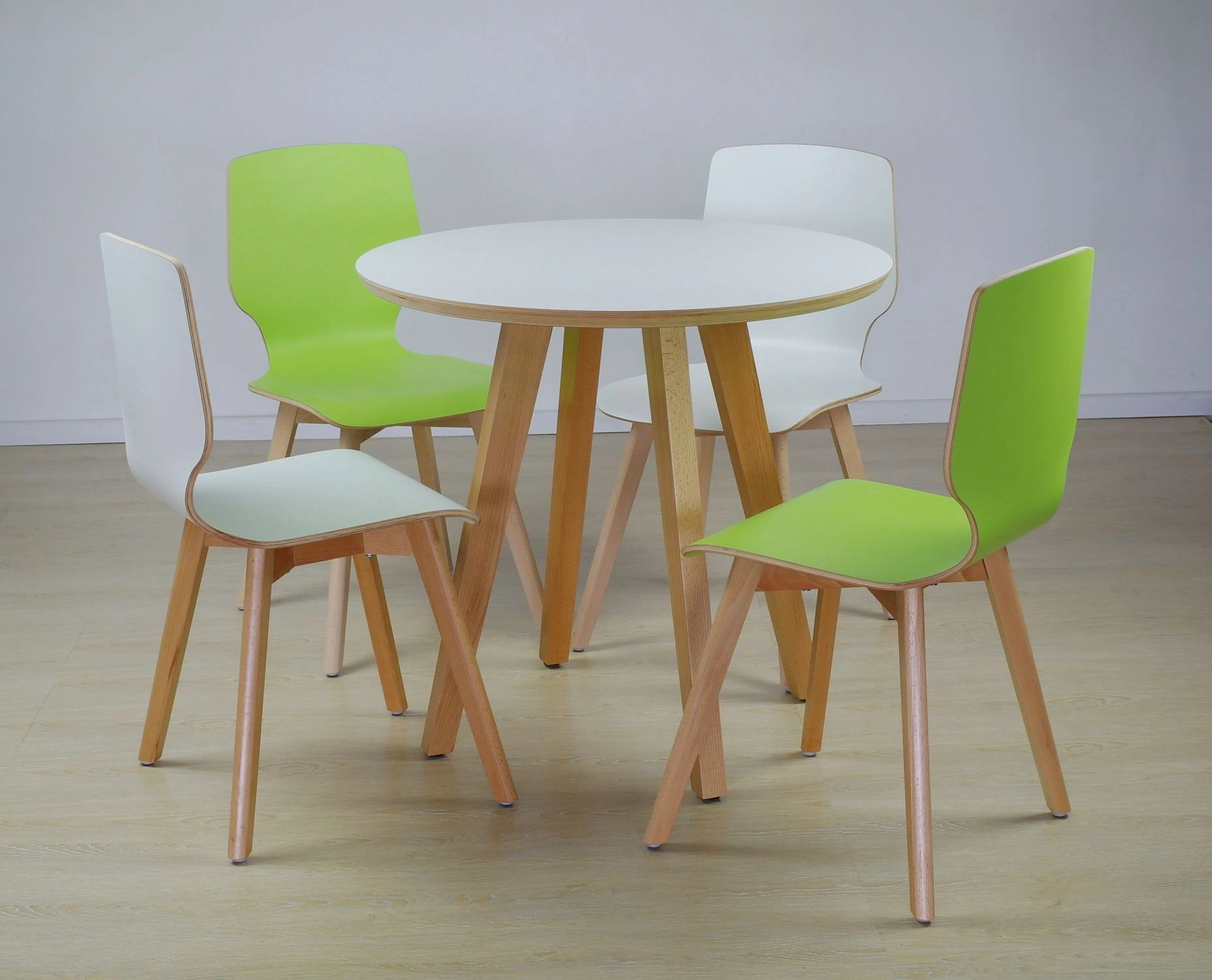 Dining round beech 80 - stół okrągły 80 cm z drewnianymi nogami - Stół Laminowany Okrągły Bukowe Nogi | RetroCegła