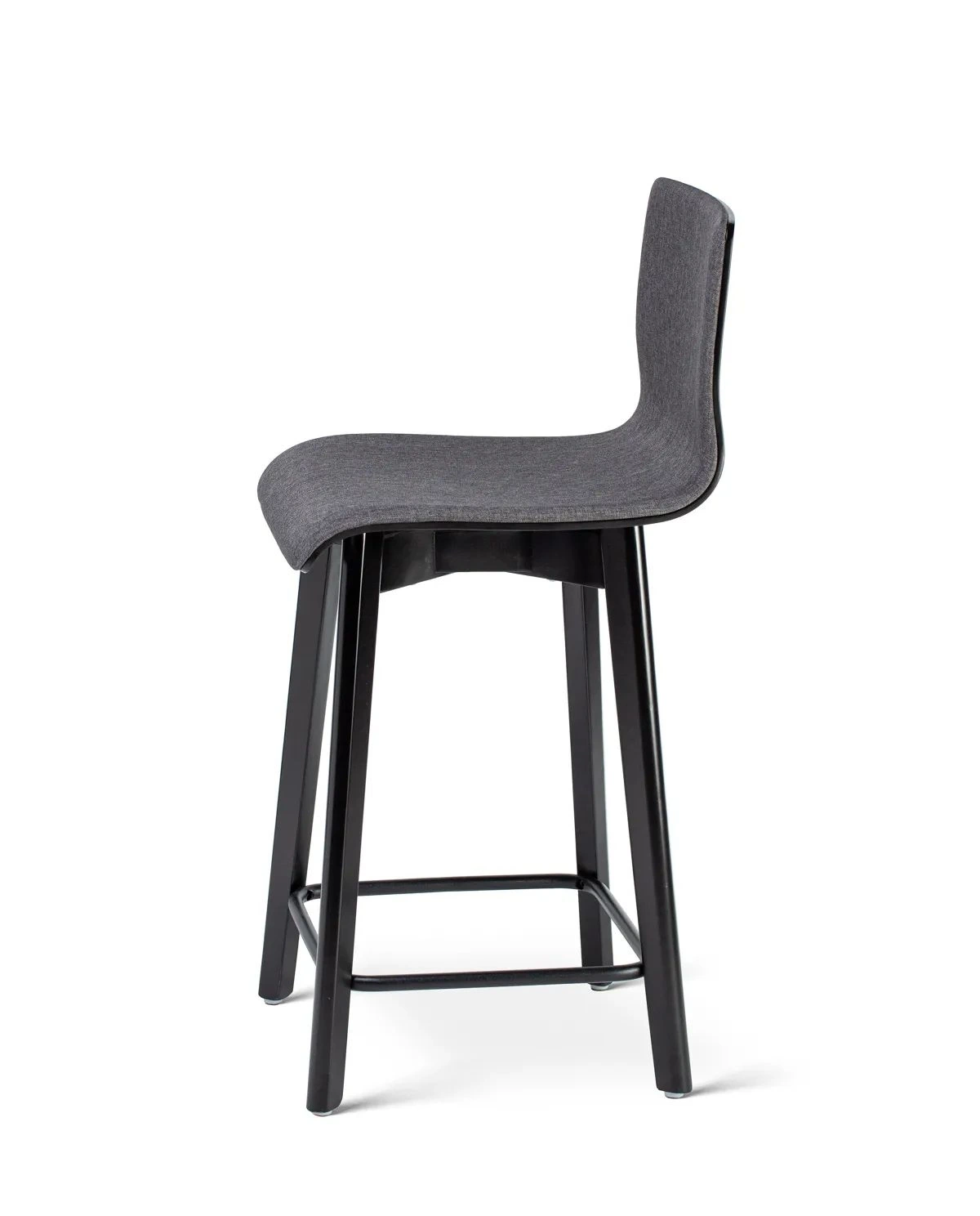 Luka softbeech h60 black graphite - hoker tapicerowany 60 cm do niskiej wyspy - Krzesło barowe do kuchni czarne drewniane tapicerowane wysokość 60 cm | RetroCegła