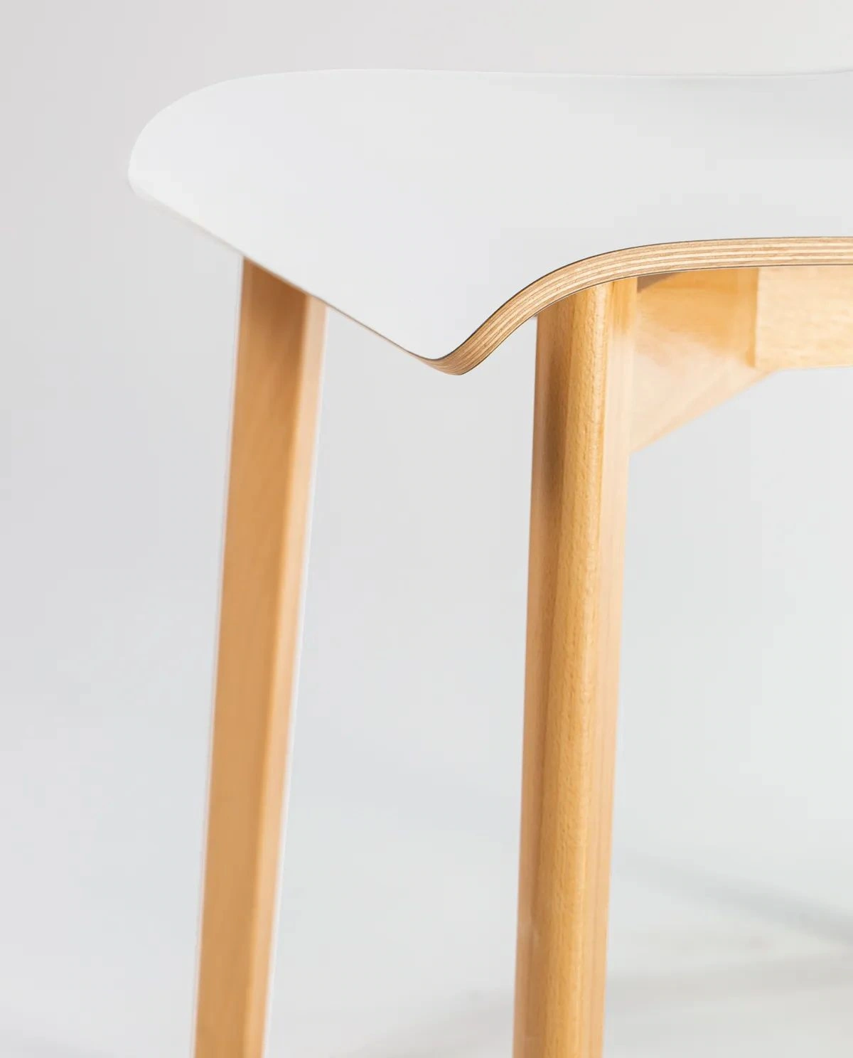 Mia white beech - krzesło laminowane białe z bukową ramą - Krzesło do kuchni drewniane laminowane MIA W | RetroCegła
