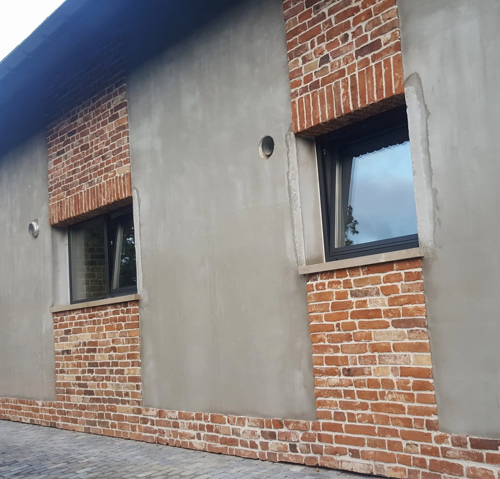 Lico klasyczne Pomorskie na elewacji w Gdańsku - zdjęcie 2
